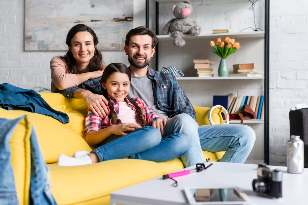 happy-family-couch-long-view_23-2148456316